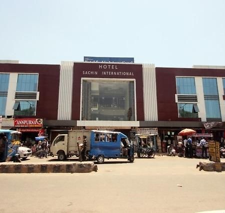 Hotel Sachin International, Haridwar Kankhal ภายนอก รูปภาพ